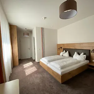 Hotel Hotel-pension Scharl Am Maibaum ***